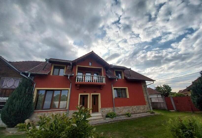 بنسيون Serena House