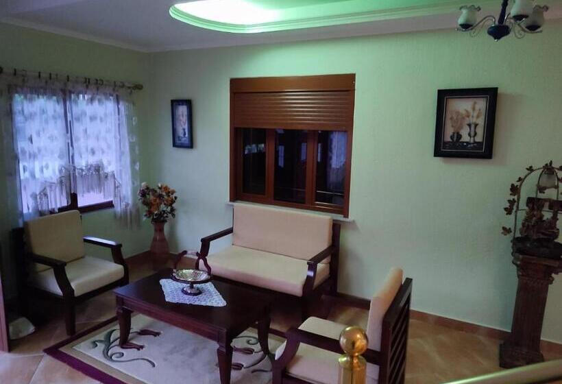 膳宿费 The Village House