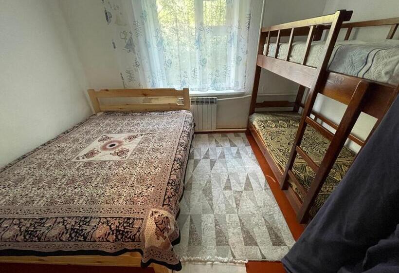 تختخواب و صبحانه Chon Alysh