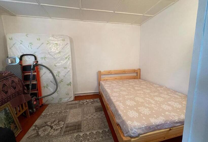 تختخواب و صبحانه Chon Alysh