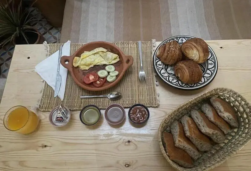 ベッドアンドブレックファースト Ecobay Hostel
