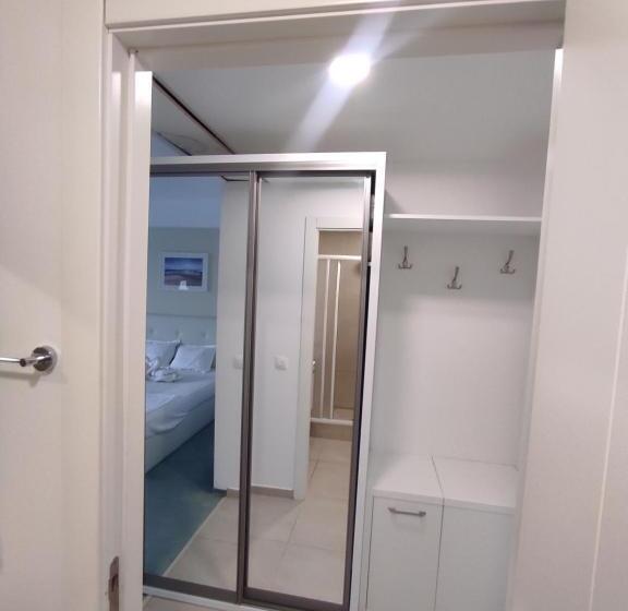 Blooming By The Sea Camere Cu Vedere Frontală Spre Mare