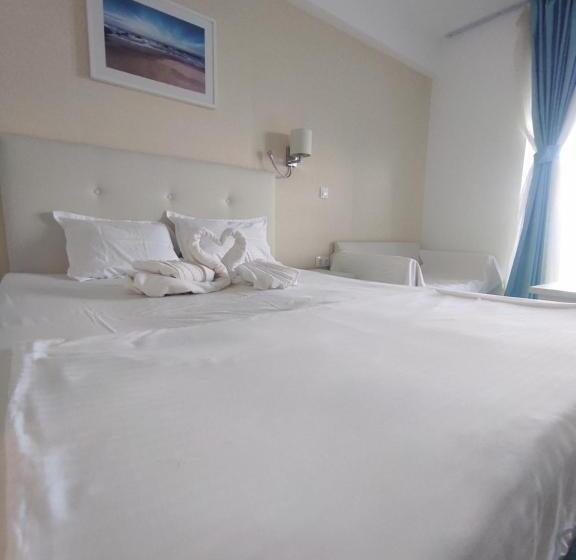 Blooming By The Sea Camere Cu Vedere Frontală Spre Mare