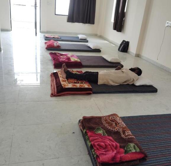 Отель Chardham Prithvi Yatra H