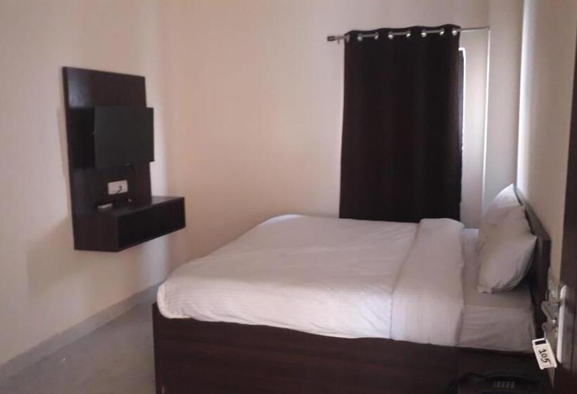 Отель Chardham Prithvi Yatra H