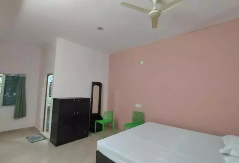 هتل Goroomgo Santi Mahal Bhubaneswar