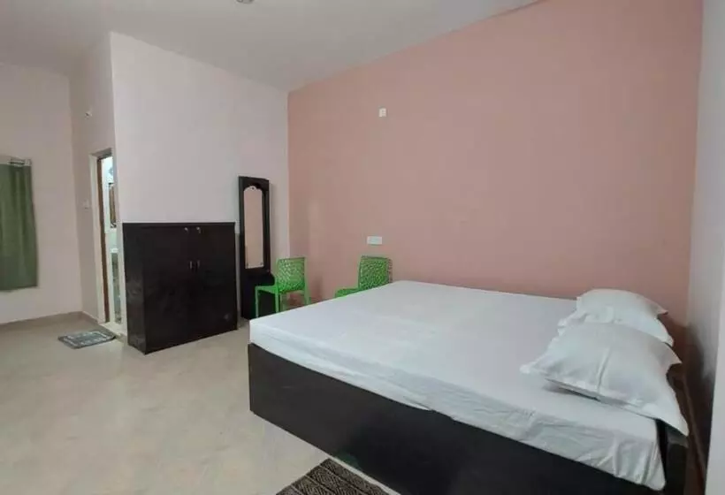 هتل Goroomgo Santi Mahal Bhubaneswar
