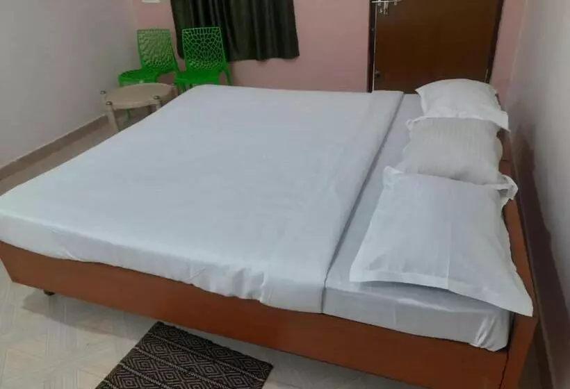 هتل Goroomgo Santi Mahal Bhubaneswar