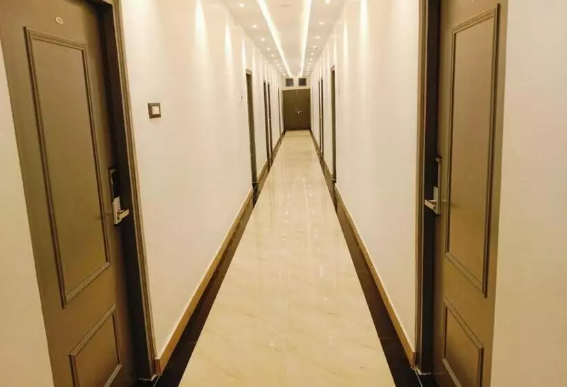 Hotelli Kingston Ayodhya