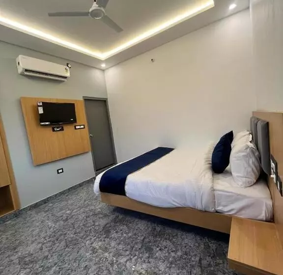 Hotelli Kingston Ayodhya