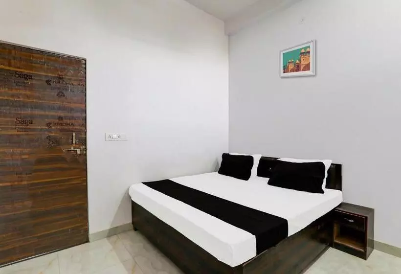 ホテル Oyo Kn Guest House
