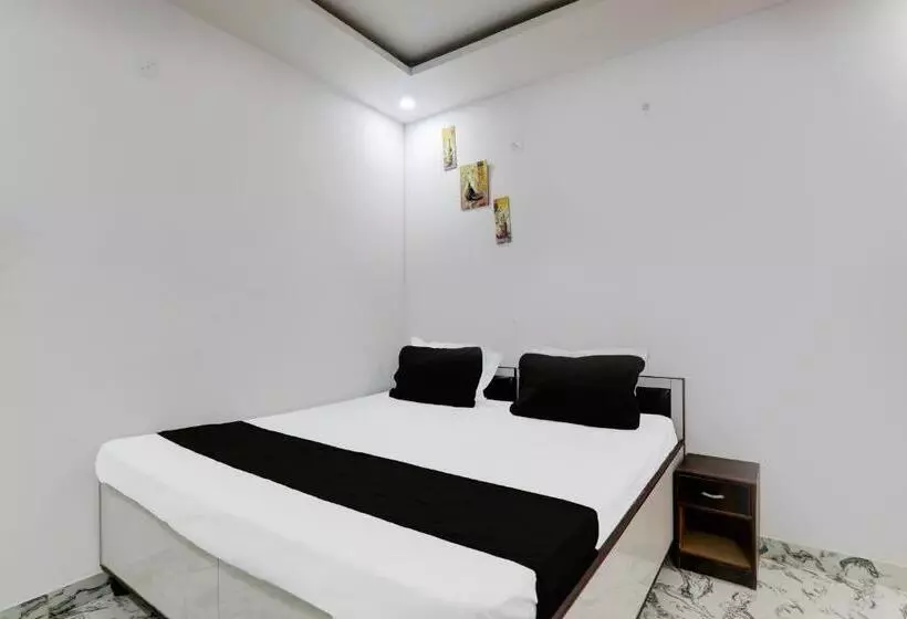 ホテル Oyo Kn Guest House
