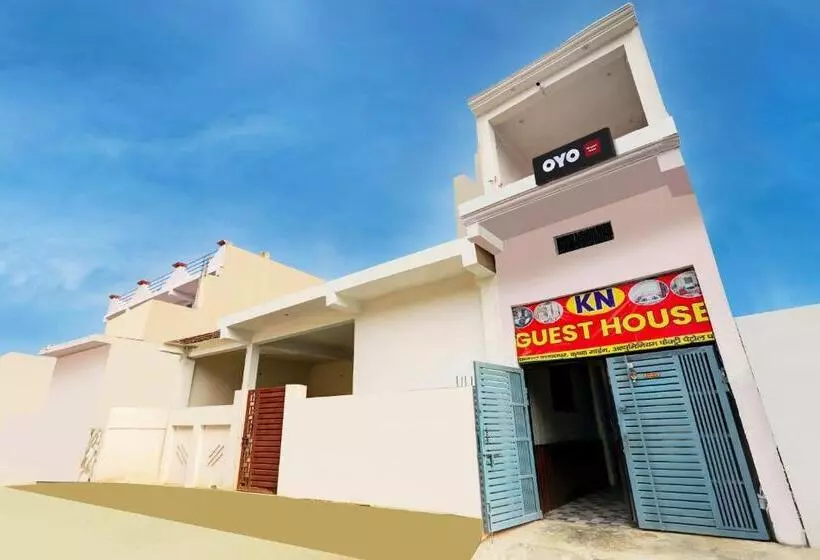 ホテル Oyo Kn Guest House