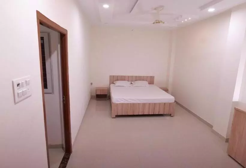 Hotel Rewa Regency