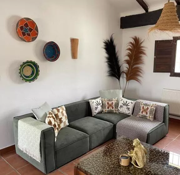 ペンション Miluna Oasis Suites