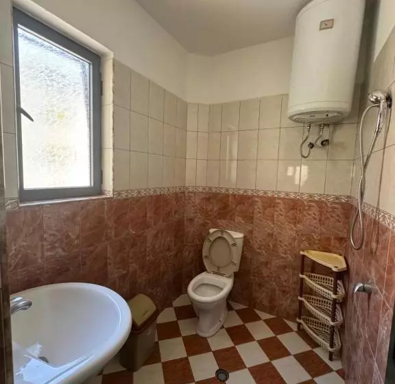 ペンション Shengjin Villa Kastrati Ergen