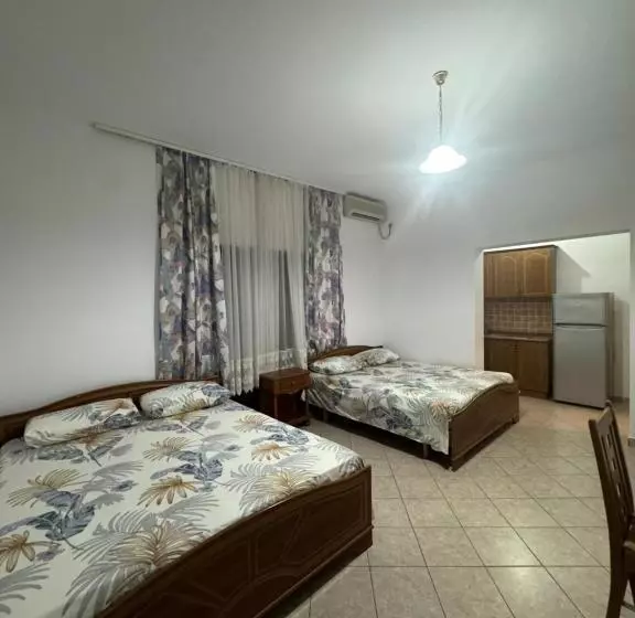 ペンション Shengjin Villa Kastrati Ergen