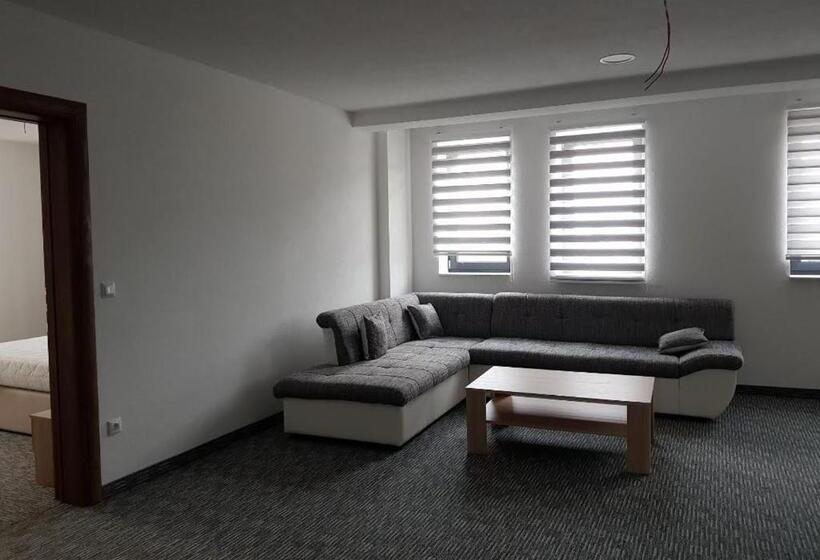 Poslovno Edukativni Centar