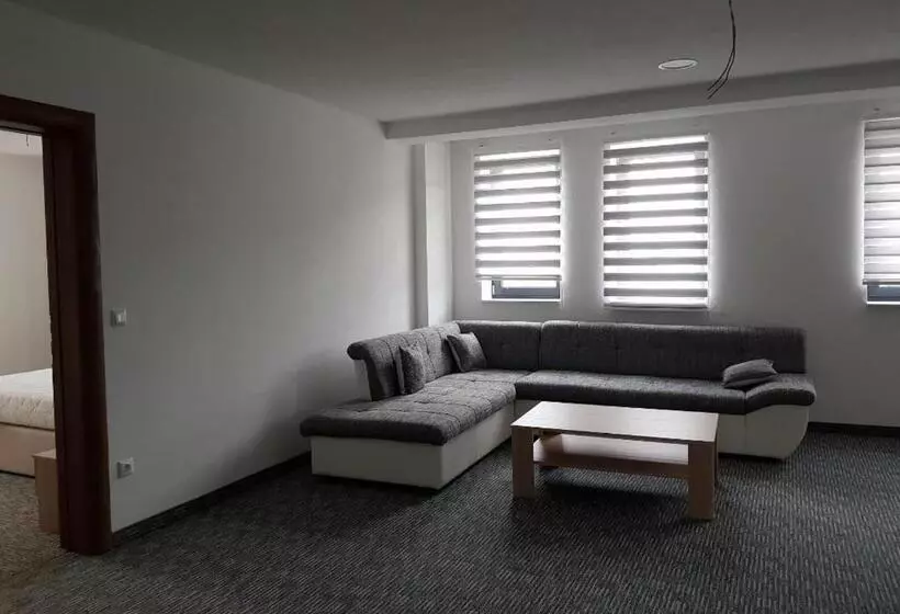 Poslovno Edukativni Centar