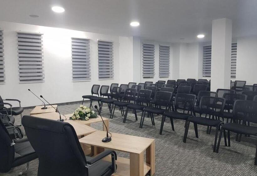 Poslovno Edukativni Centar