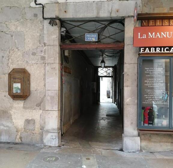 Bed and Breakfast Boigne Insolite