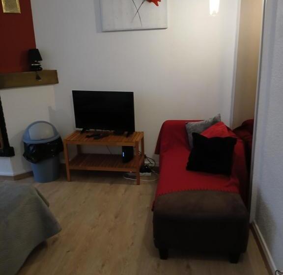 Bed and Breakfast Boigne Insolite