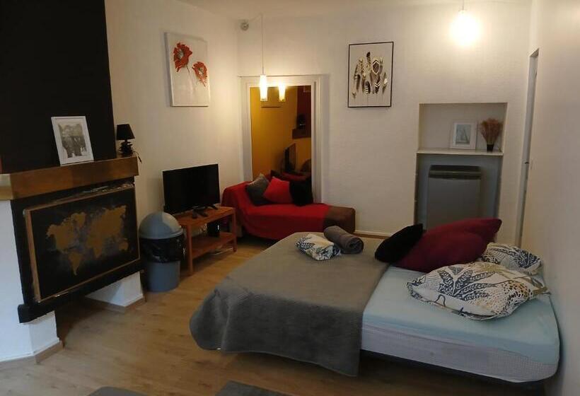 Bed and Breakfast Boigne Insolite