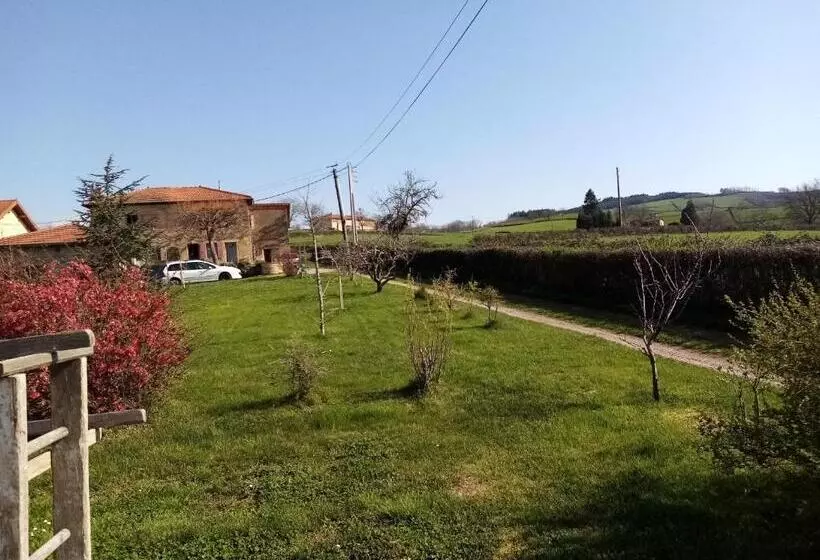 Aamiaismajoitus (B&B) Chambres D Hôtes Les Papillons