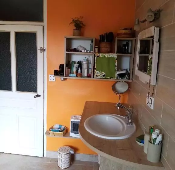 Aamiaismajoitus (B&B) Chambres D Hôtes Les Papillons