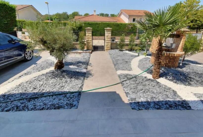 ベッドアンドブレックファースト Escapade Relaxante Jonage