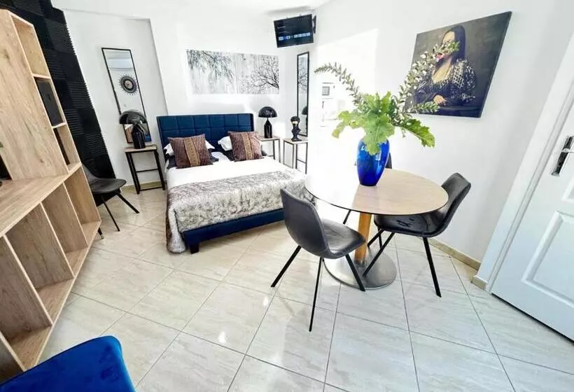 Aamiaismajoitus (B&B) Villa Belle Epoque Saint Raphaël