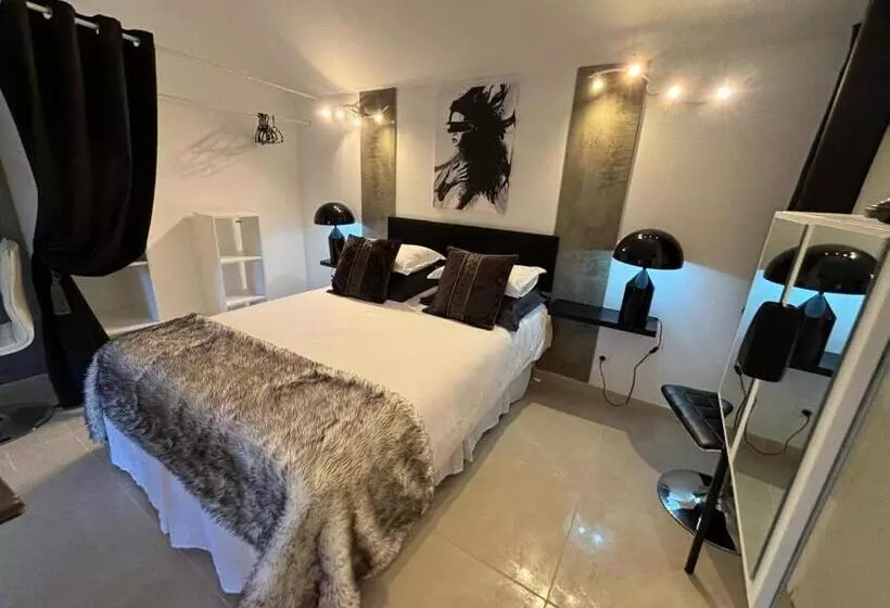 Aamiaismajoitus (B&B) Villa Belle Epoque Saint Raphaël