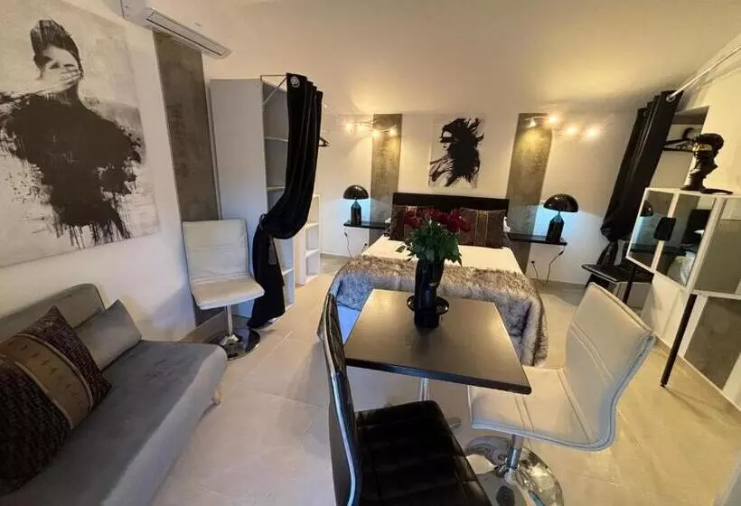 Aamiaismajoitus (B&B) Villa Belle Epoque Saint Raphaël