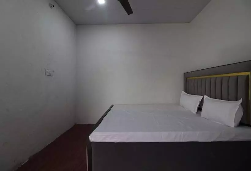 Dam  S Hotel And Restaurant