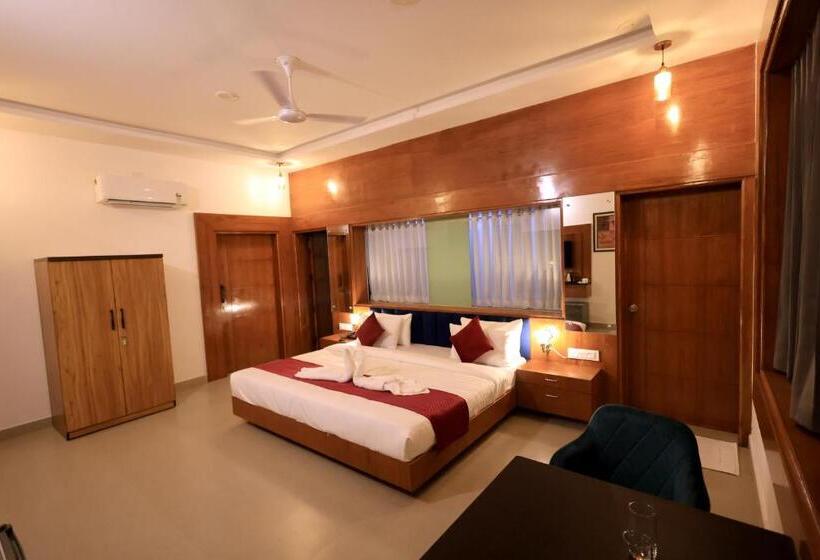 בית מלון כפרי Ba Na Hills Resort