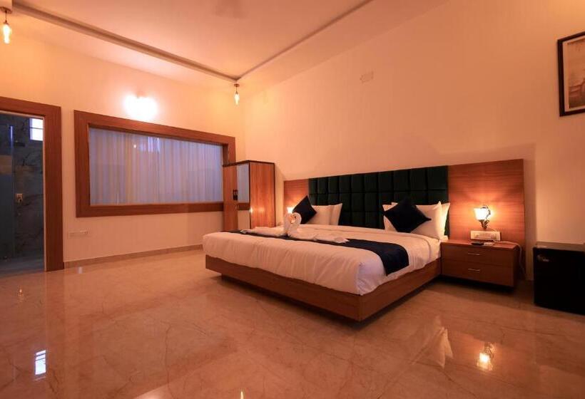 בית מלון כפרי Ba Na Hills Resort