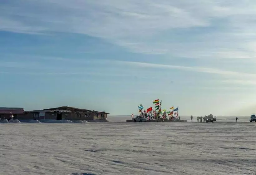 هتل Hostal Beds Of Salt Ga