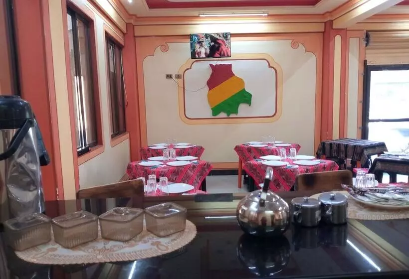 هتل Hostal Beds Of Salt Ga