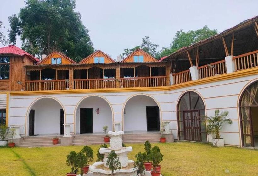 ホテル La Pahi Palace Banquet And Resort