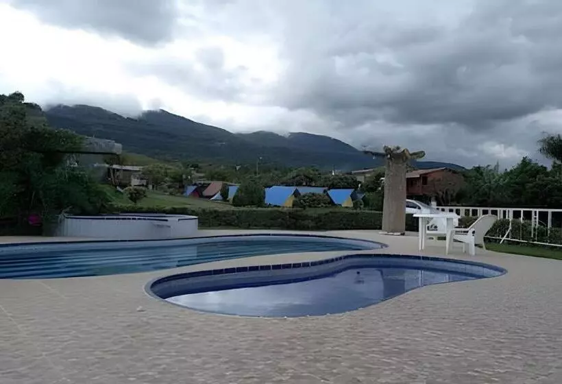 Hotelli Vaca Pintada Calima Campestre