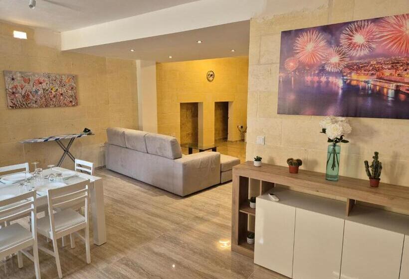 پانسیون Hacienda Farmhouse By The Nest