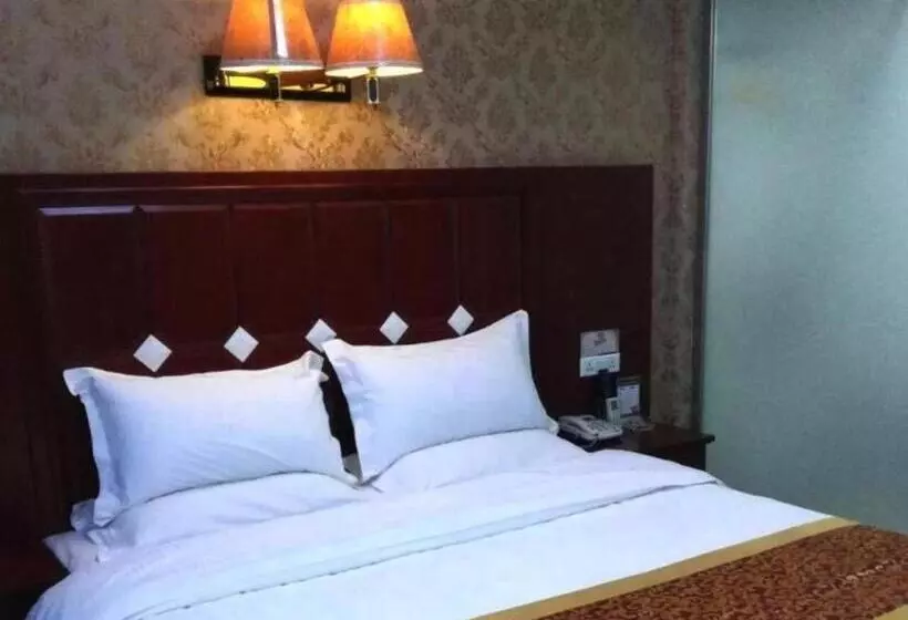 Shell Hotel Taiyuan South Railway Station New Southeast Bus Station