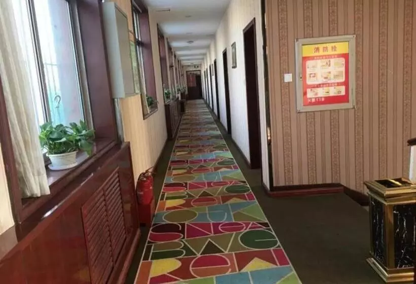 Shell Hotel Taiyuan South Railway Station New Southeast Bus Station