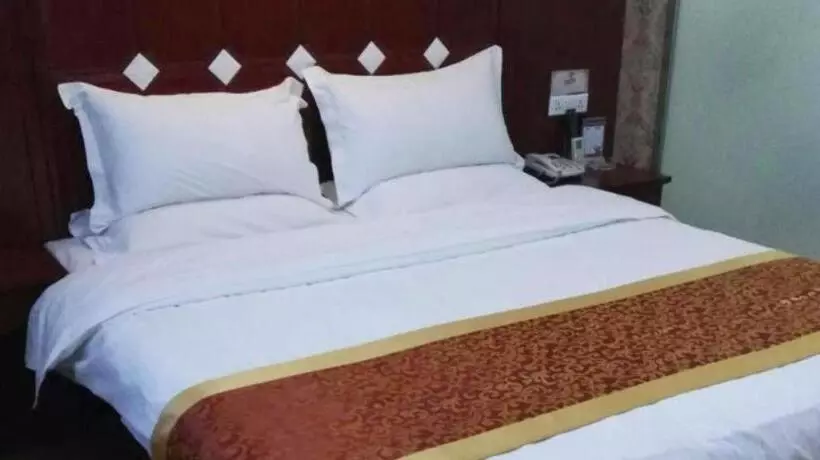 Shell Hotel Taiyuan South Railway Station New Southeast Bus Station