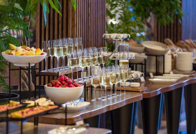 호텔 Apartel Skhidnytsya