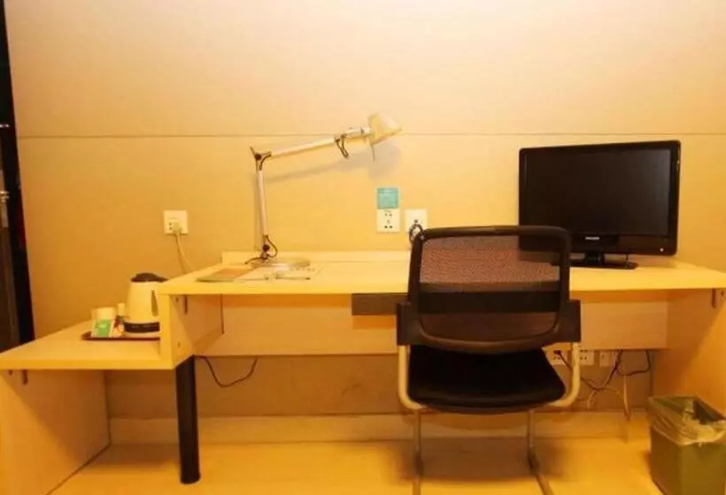 هتل Jinjiang Inn Wuhan Dunkou Sports Center Dongfeng Company Metro Station