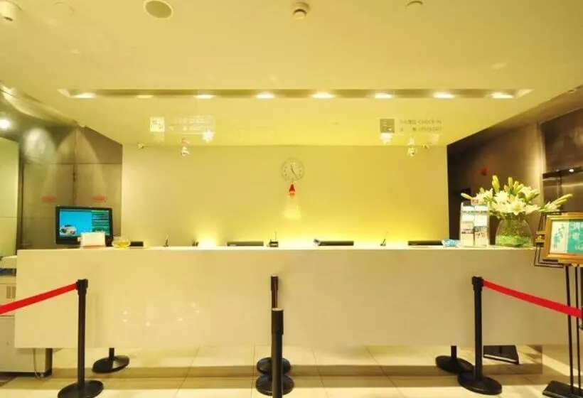 هتل Jinjiang Inn Wuhan Dunkou Sports Center Dongfeng Company Metro Station