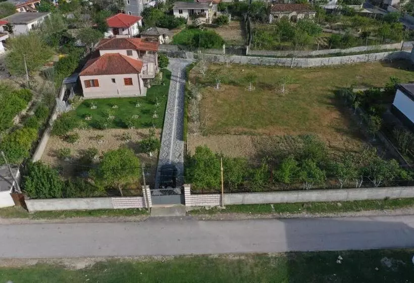پانسیون Villa Nano