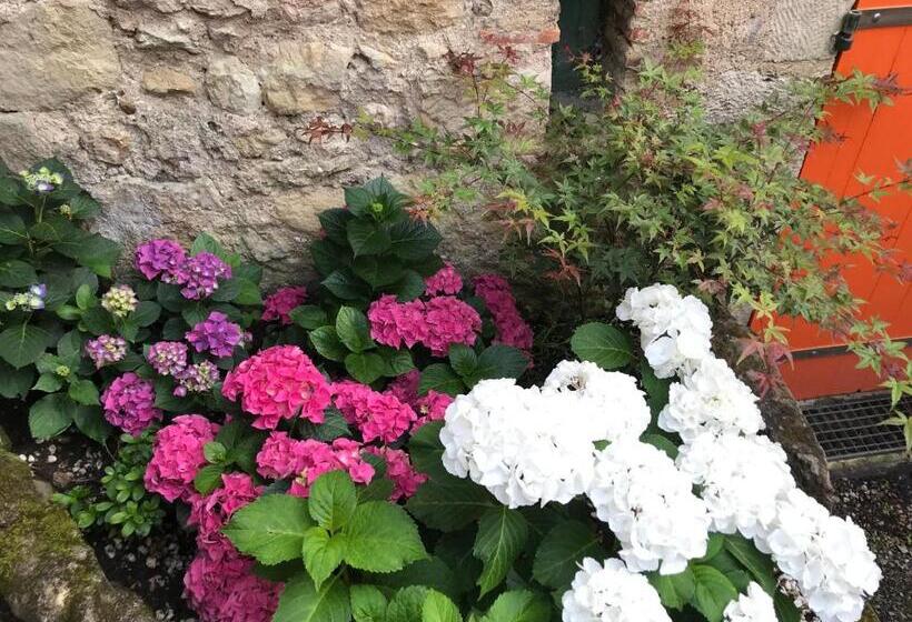 住宿加早餐  Chambre D Hôtes Indépendante Les Agaphantes