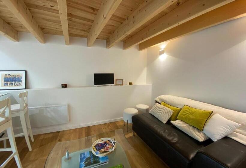 住宿加早餐  Chambre D Hôtes Indépendante Les Agaphantes